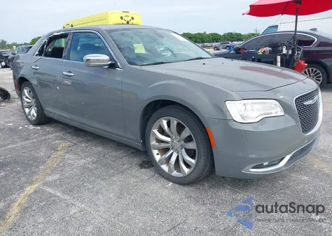 2019 Chrysler 300 Limited z USA, uszkodzony, nr VIN 2C3CCAEG2KH689638